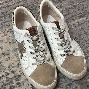 Vintage Havana Deluxe Brand White Sneakers